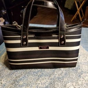 Kate Spade purse minor wear see 3rd pic